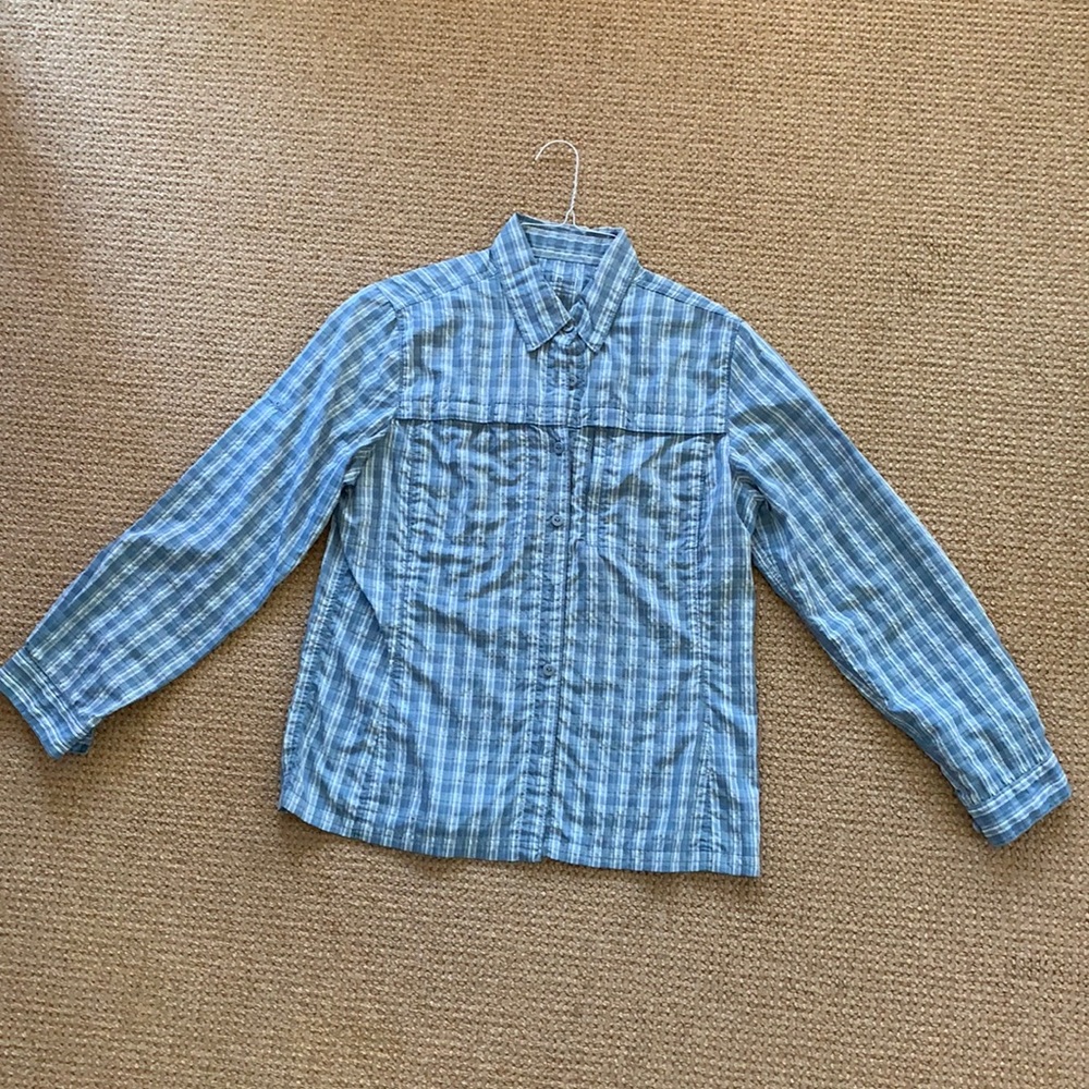 LL Bean quality. Light weight sporting shirt. No iron.